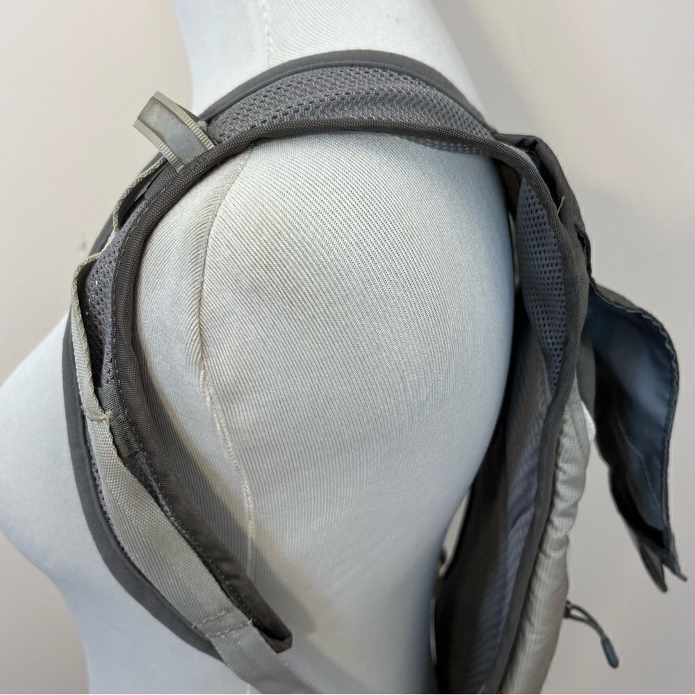 Camelbak Gray Hydration Pack OS - Picture 2 of 5